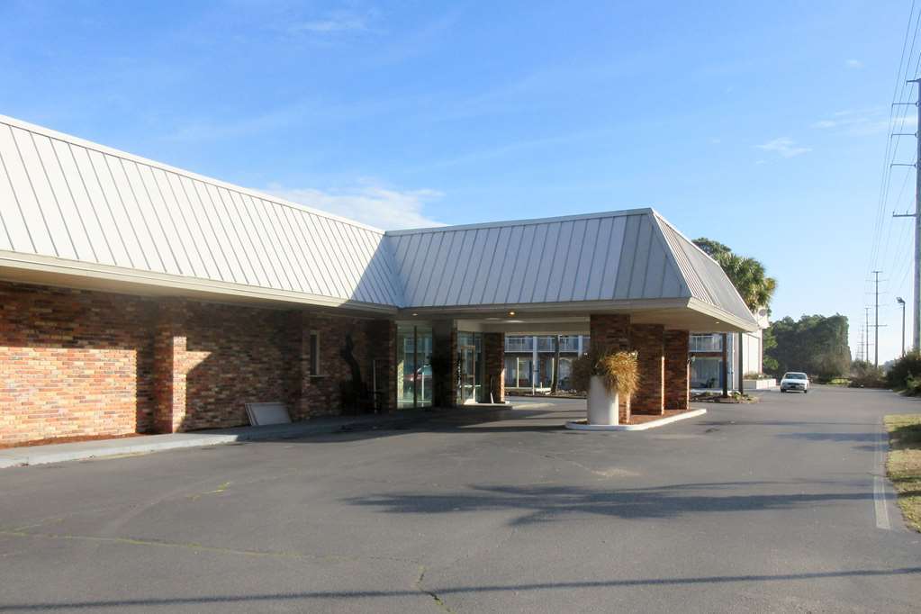 Quality Inn & Suites Pawleys Island Exterior photo